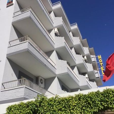 Hotel Sacratif ตอร์เรนูเอวา ภายนอก รูปภาพ