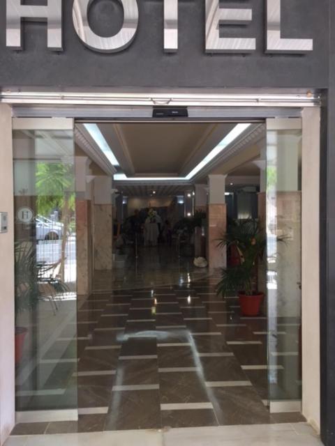Hotel Sacratif ตอร์เรนูเอวา ภายนอก รูปภาพ