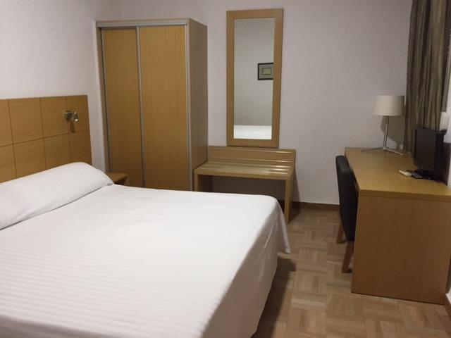 Hotel Sacratif ตอร์เรนูเอวา ภายนอก รูปภาพ